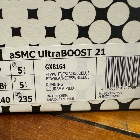 Stella McCartney x Adidas Women’s UltraBoost 21 - Picture 6 of 6